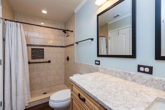 Building Photo - 58 Islander Cir