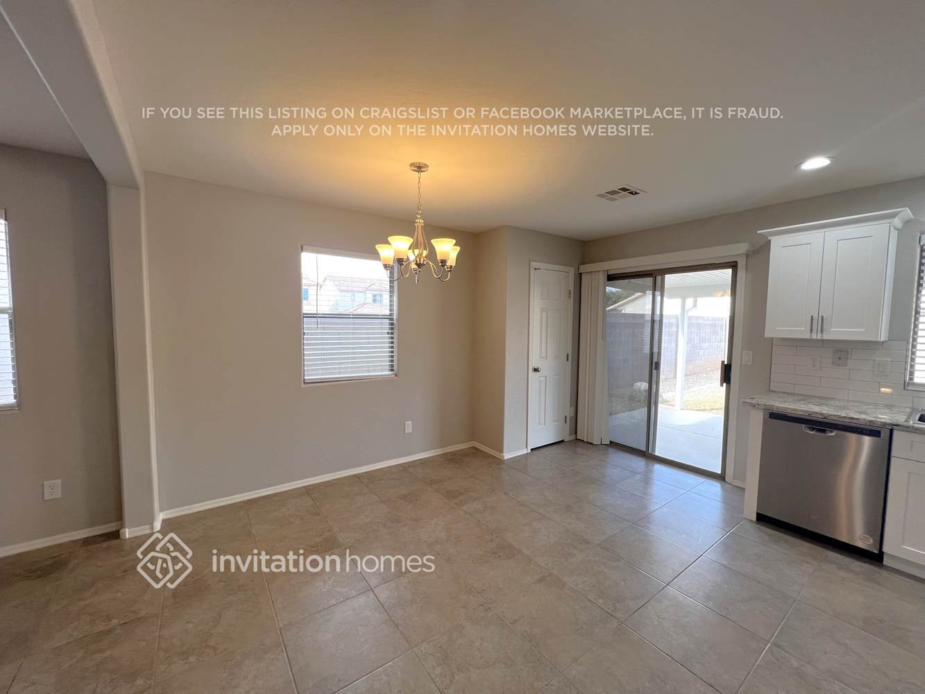 Building Photo - 2114 E Caspian Way