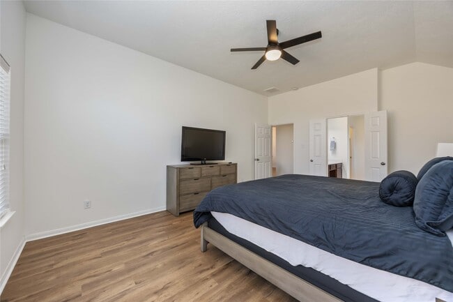 Building Photo - 11718 Fortune Park Dr