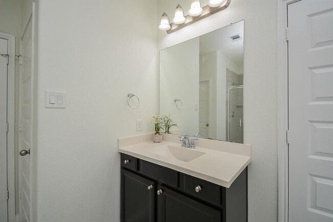 Building Photo - 22211 Weller Oaks Dr