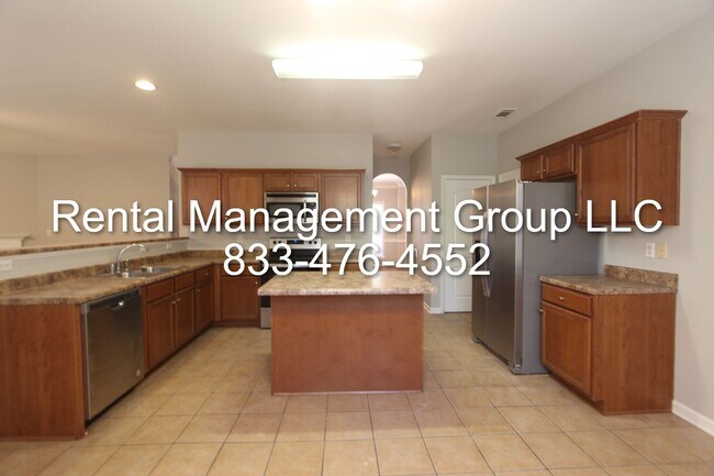 Building Photo - Large 4 Bedroom 2.5 Bath Trussville Home For Lease