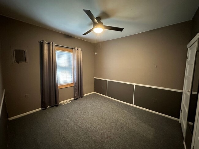 Building Photo - 3 Bedroom, 1 Bath home for rent