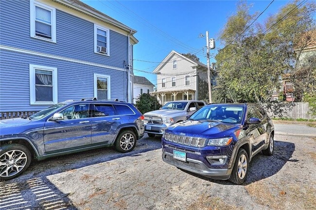 Building Photo - 13 Rhode Island Ave