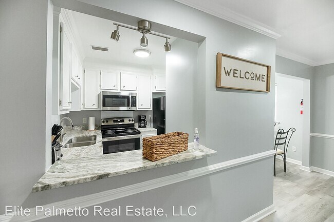 Building Photo - 2 br, 1 bath House - 3930 Azalea Drive Unit D