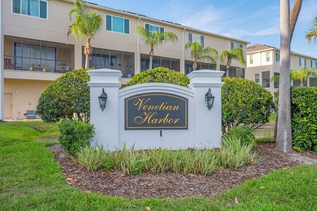 Building Photo - Venetian Harbor 3 bed 2.5 bath + Office/Den & 2 car tandem oversized garage!