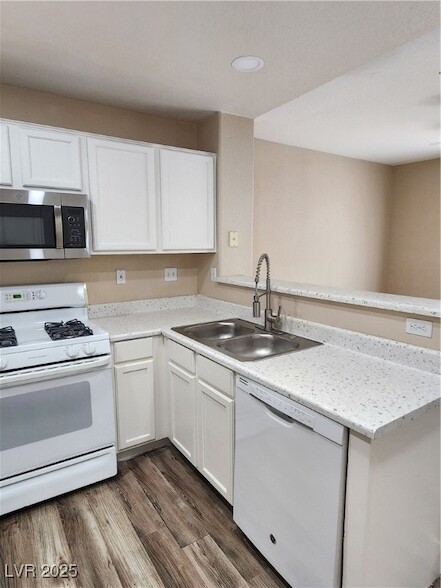 Building Photo - 2605 Positive Ct