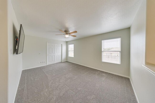 Building Photo - 1122 Reedpoint Dr