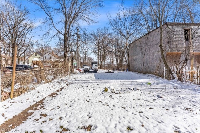 Building Photo - 3937 W 22nd St