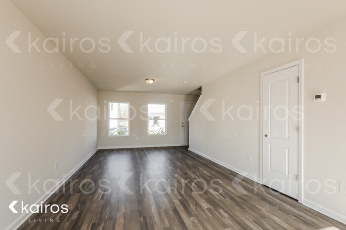 Building Photo - 453 Wagon Trail