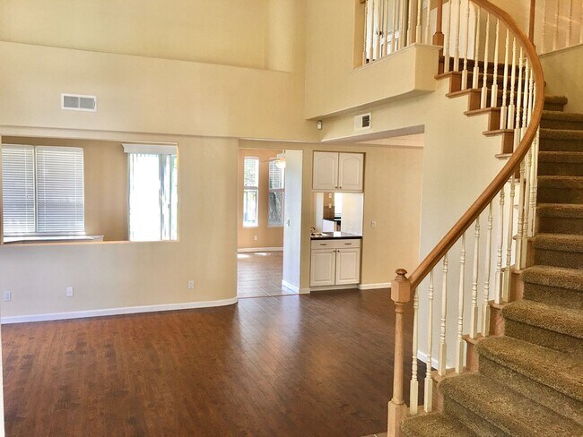 Building Photo - **COMING SOON** 3BD 2BA House in Carmel Mtn. Ranch