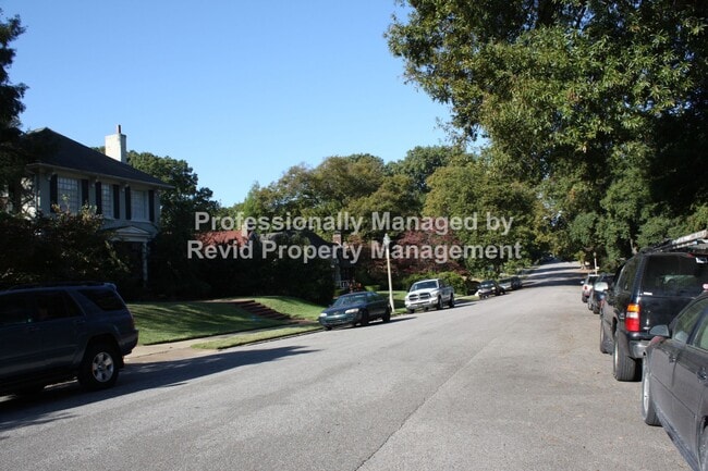Building Photo - 1816 Forest Ave