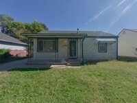 Building Photo - 1736 N Volutsia