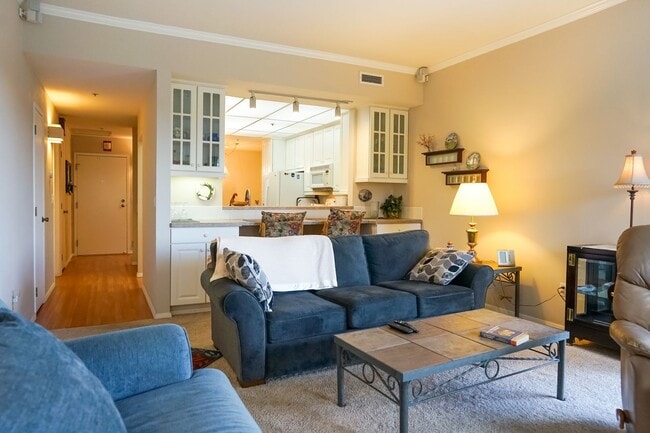 Building Photo - Coeur d'Alene North Condo - Furnished 2 be...