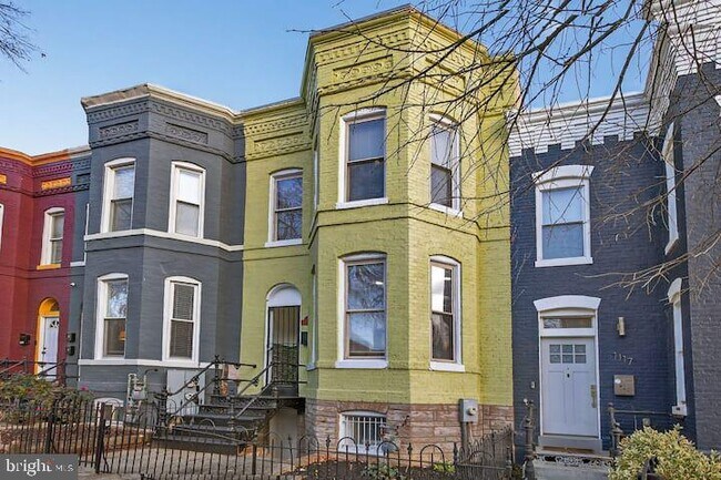Building Photo - 1119 Montello Ave NE