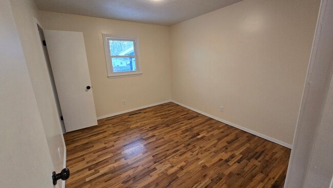 Building Photo - 1472 E Berkeley St