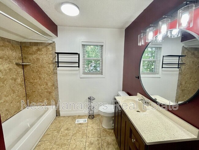Building Photo - 418 Watergap Dr