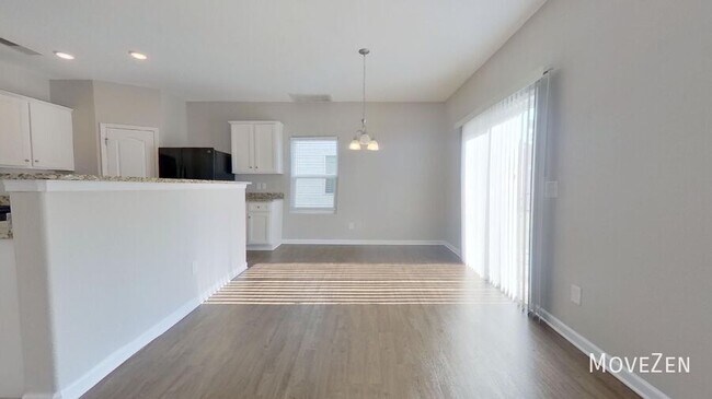 Building Photo - 2736 Yurman Rd