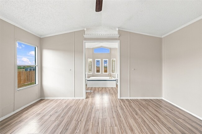 Building Photo - 1133 Rd 5823