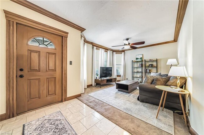 Building Photo - 1478 Winchester Ave