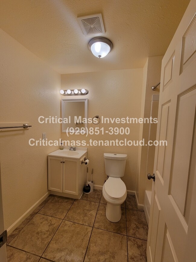 Building Photo - 2024 N 2nd St