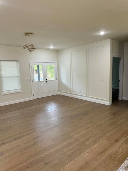 Building Photo - 1020 Crestland Ave