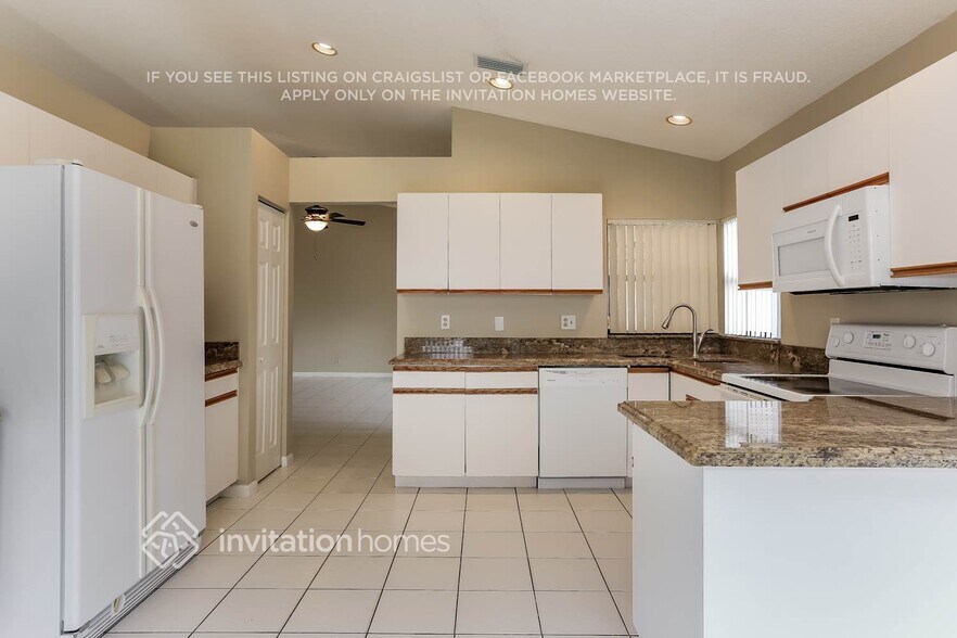 Building Photo - 3932 NW 55th St