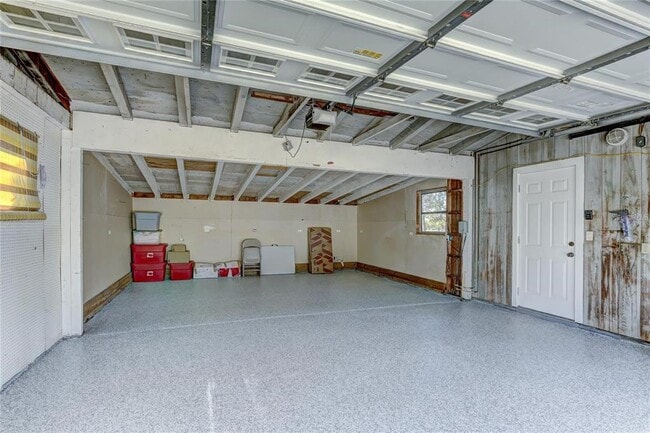 Building Photo - 711 Whitfield Ave