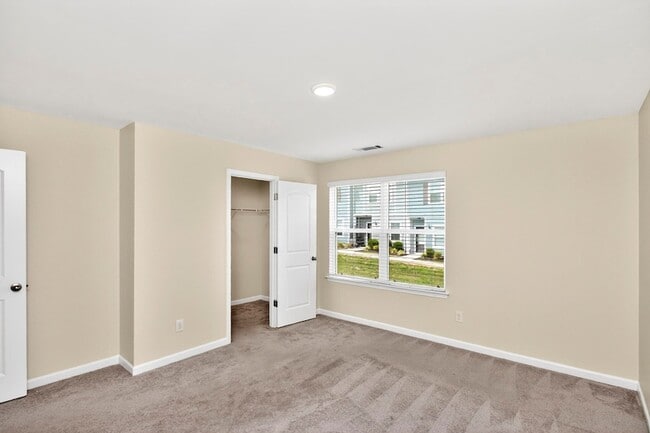 Building Photo - 1023 Glen Marcus Dr