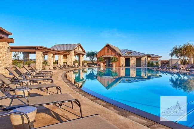 Building Photo - Beautiful Newly 3 Bedroom 2 Bath Home in Madera