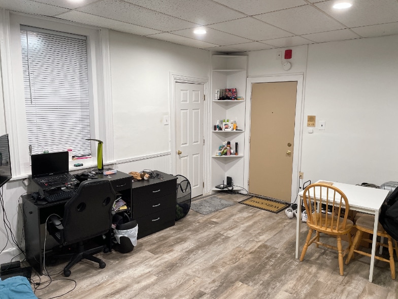 Building Photo - 3409 Powelton Ave