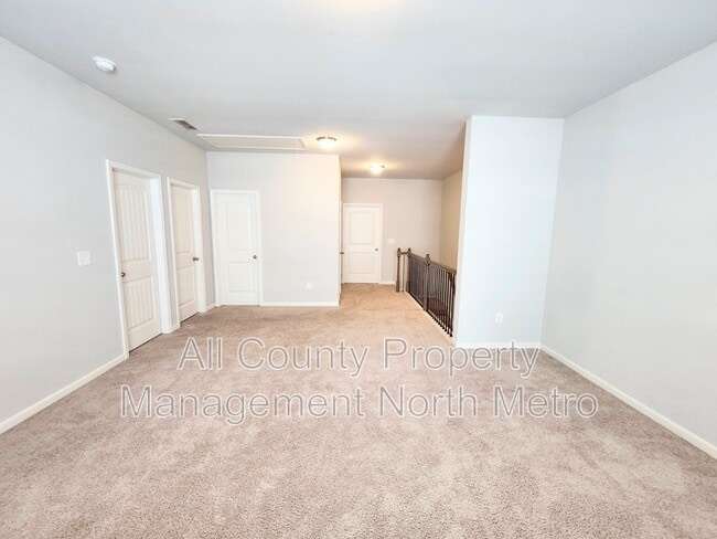 Building Photo - 123 Hickory Village Cir