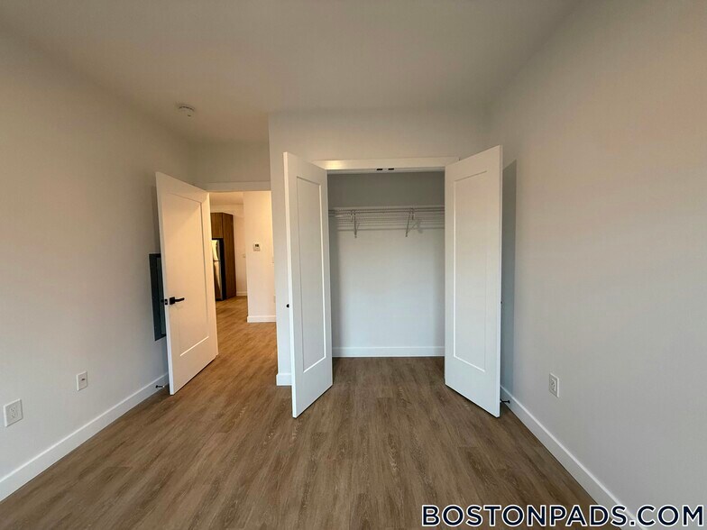 Building Photo - 199 Gardner St