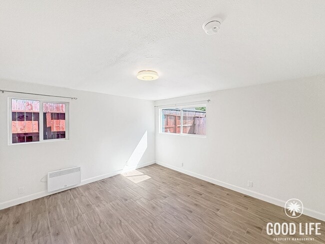 Building Photo - N Citrus Ave