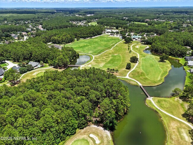 Building Photo - 4565 E Seneca Dr