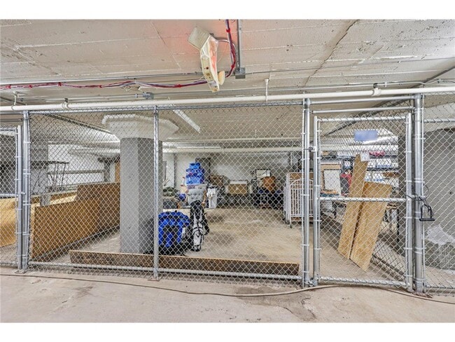 Building Photo - 718 N Washington Ave