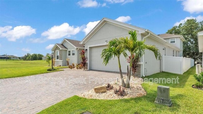 Building Photo - 1095 Woodland Oaks Dr