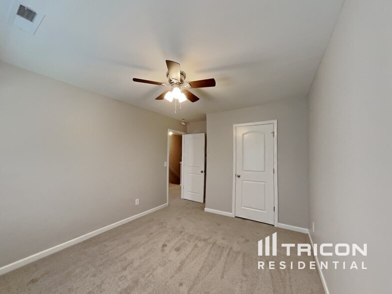 Building Photo - 30 Gold Rush Ct