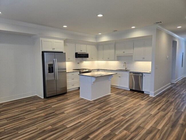 Building Photo - New Construction 4 Bedroom Townhome!