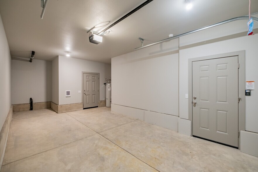 Building Photo - 384 24th St NE