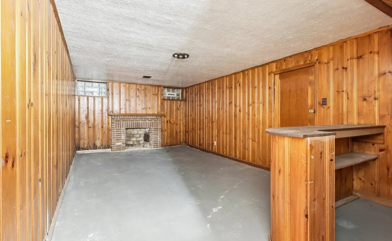 Basement Recreation 1 - 3653 Winchell Rd