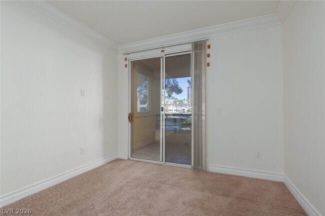 Building Photo - 210 E Flamingo Rd