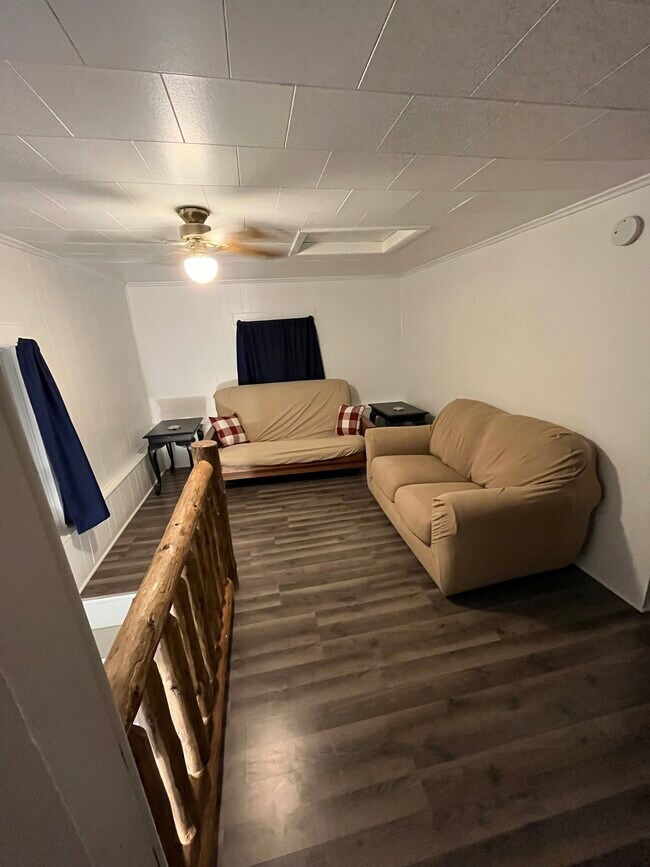 Building Photo - 310 S Butler St