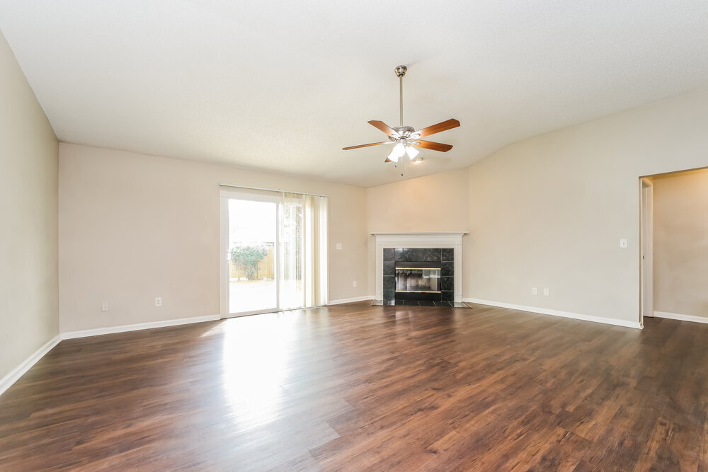 Building Photo - 557 Fallen Timbers Dr
