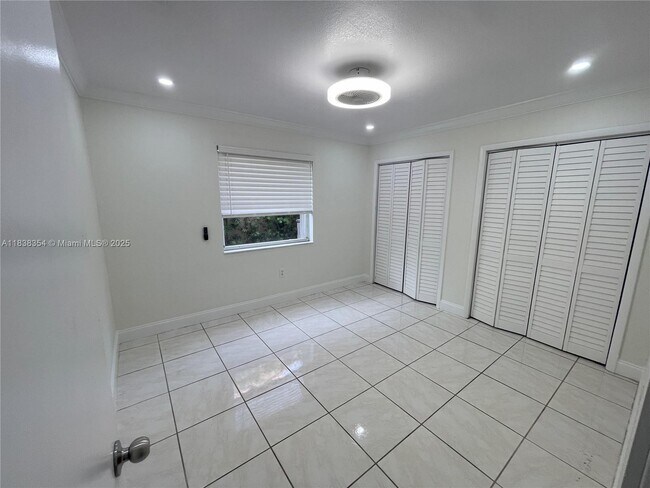 Building Photo - 8482 NW 166th Terrace