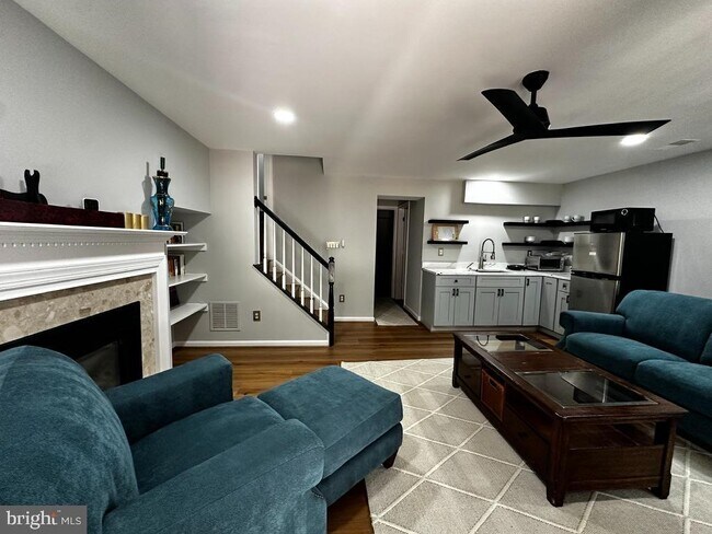 Building Photo - 11593 Nellings Pl
