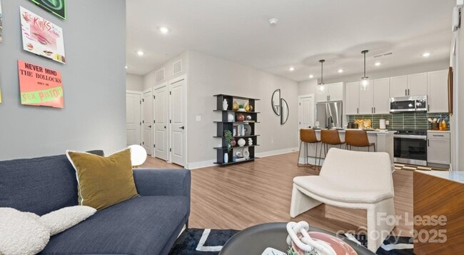 Building Photo - 120 Matheson Ave