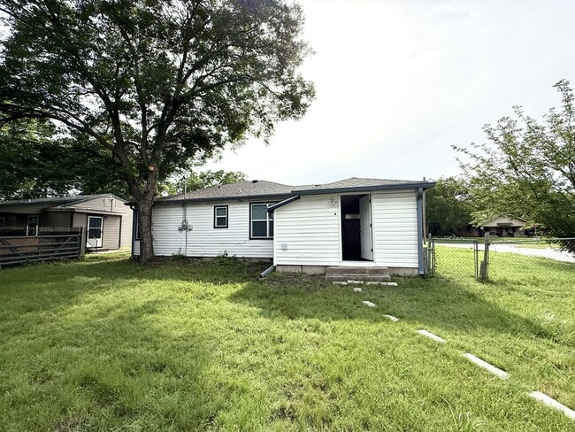 Building Photo - 1222 Hargrove St