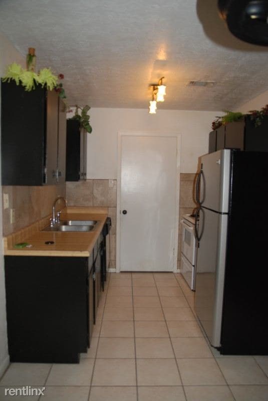 Building Photo - 2 br, 1 bath  - 803 San Benito Dr