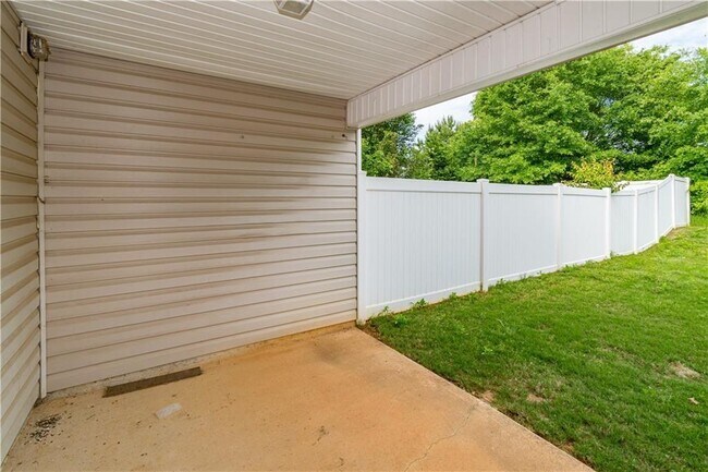 Building Photo - 5795 Mountain Top Pl