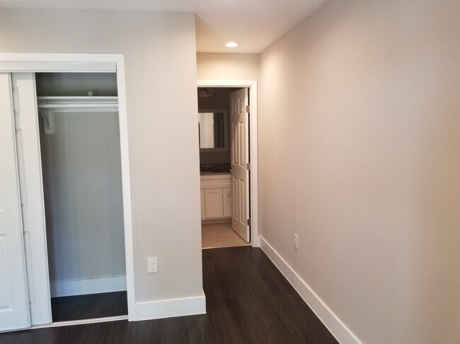 Bedroom 1 has 2 closets and a full ensuite bath. - 935 La Posada Dr